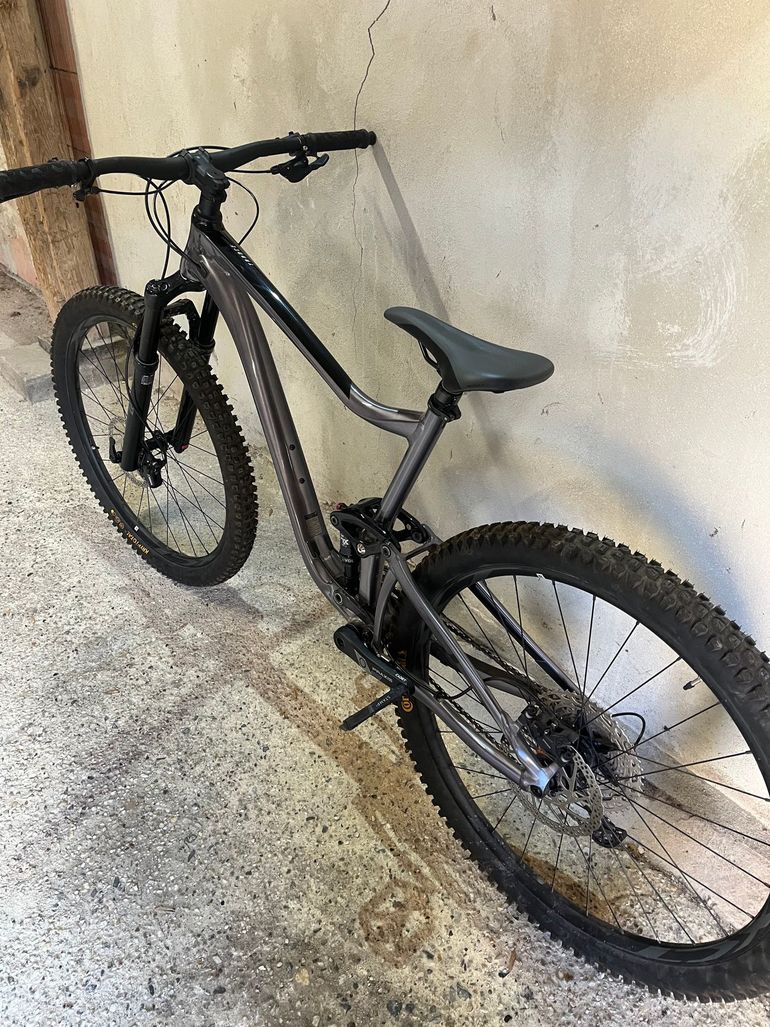 Used Giant Trance 3 2020 2020 Mountainbike, Light Gray, 27.5 — image 2 of 8