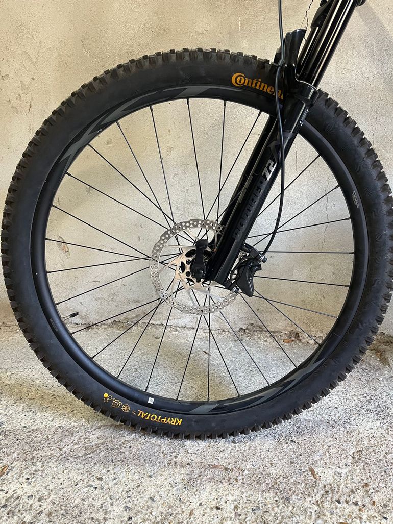Used Giant Trance 3 2020 2020 Mountainbike, Light Gray, 27.5 — image 4 of 8