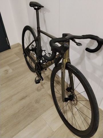 Used Scott Addict RC 40 2024 2024 Road & Gravel, Black — image 9 of 11