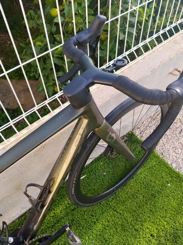 Used Scott Addict RC 40 2024 2024 Road & Gravel, Black — image 6 of 11