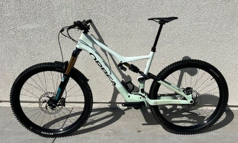 Used Orbea RISE M-LTD 2022 2022 Mountainbike, Light Gray, 29 — image 1 of 3