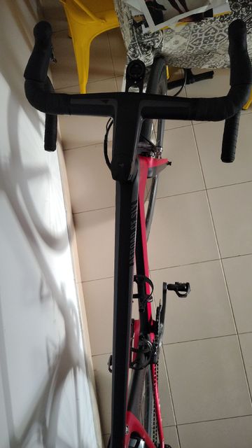 Used Canyon Aeroad CF SLX 8.0 2018 2018 Road & Gravel, Red — image 5 of 6