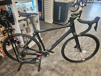 Used Pivot VAULT 2025 Road & Gravel