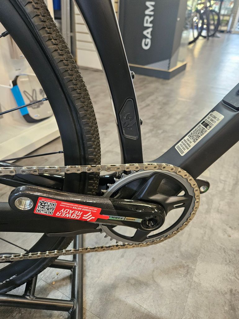 Used Pivot VAULT 2025 Road & Gravel, Black — image 5 of 8