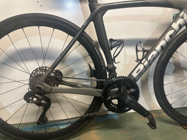 Used Bianchi Oltre XR3 2023 Road & Gravel, Light Gray — image 3 of 3