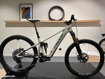 Použité Pivot Shuttle AM Pro XO T.M 2024 Mountainbike — obrázek 1 z 5