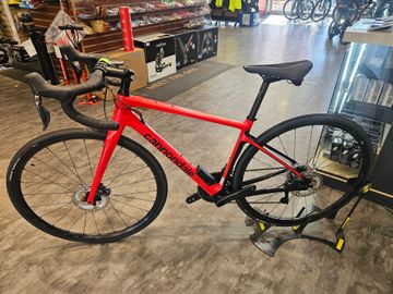 Used Cannondale Synapse Carbon 2 RLE 2023 2023 Road & Gravel, Red — image 8 of 9