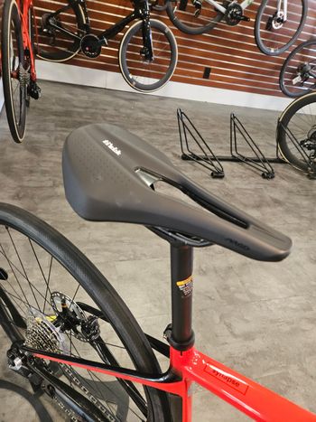 Used Cannondale Synapse Carbon 2 RLE 2023 2023 Road & Gravel, Red — image 7 of 9