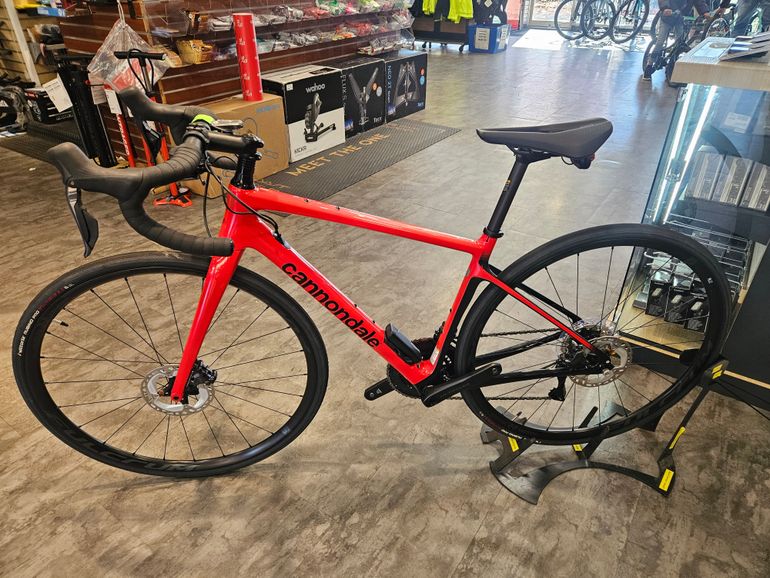 Used Cannondale Synapse Carbon 2 RLE 2022 2022 Road & Gravel, Red — image 8 of 8