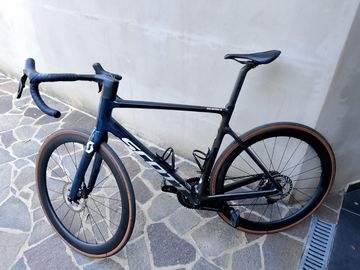 Used Scott Addict RC Pro 2023 2023 Road & Gravel, Blue — image 5 of 6