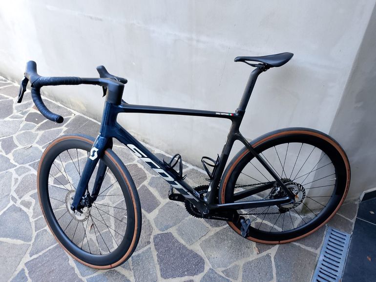 Used Scott Addict RC Pro 2023 2023 Road & Gravel, Blue — image 5 of 6