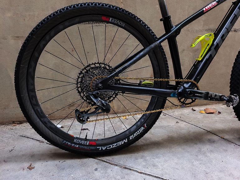 Used Trek Procaliber 9.6 2019 2019 Mountainbike, Black, 27.5, 29 — image 3 of 5