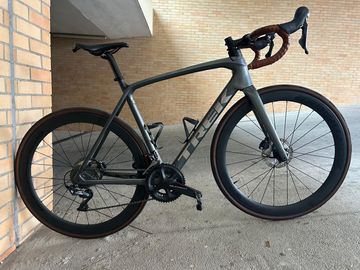 Used Trek Émonda SL 6 Disc 2022 2022 Road & Gravel