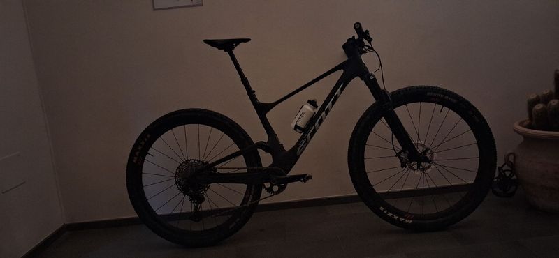 Scott Spark RC Team 2024 2024 MTB de segunda mano