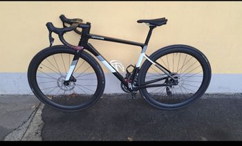 Used Cannondale SuperSix EVO 2022 Road & Gravel, Black — image 4 of 5