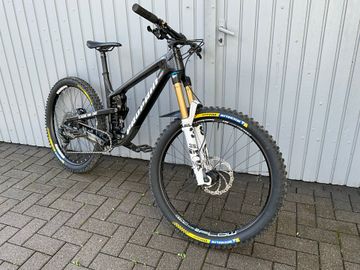 Used Propain Tyee CF 27, 5“ 2021 Mountainbike, Black — image 2 of 9