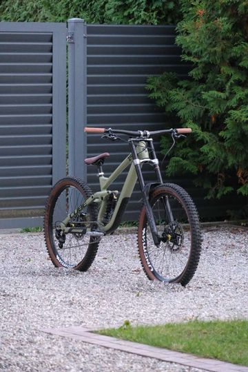 Used CUBE TWO15 RACE 27.5 2024 2024 Mountainbike, Green, 27.5 — image 4 of 13