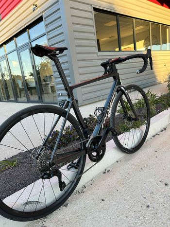 Used Colnago V4 2025 Road & Gravel, Black — image 2 of 5