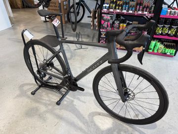 Used Scott Addict 30 2025 2025 Road & Gravel