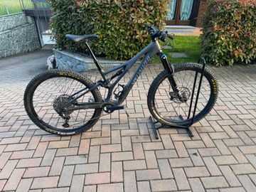 Used Specialized Stumpjumper Comp 2022 2022 Mountainbike, Light Gray, 29 — image 3 of 4