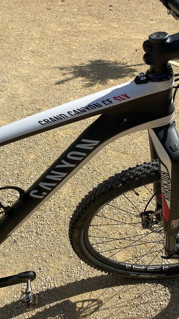Used Canyon Grand Canyon CF SL 2016 Mountainbike, Black — image 2 of 7
