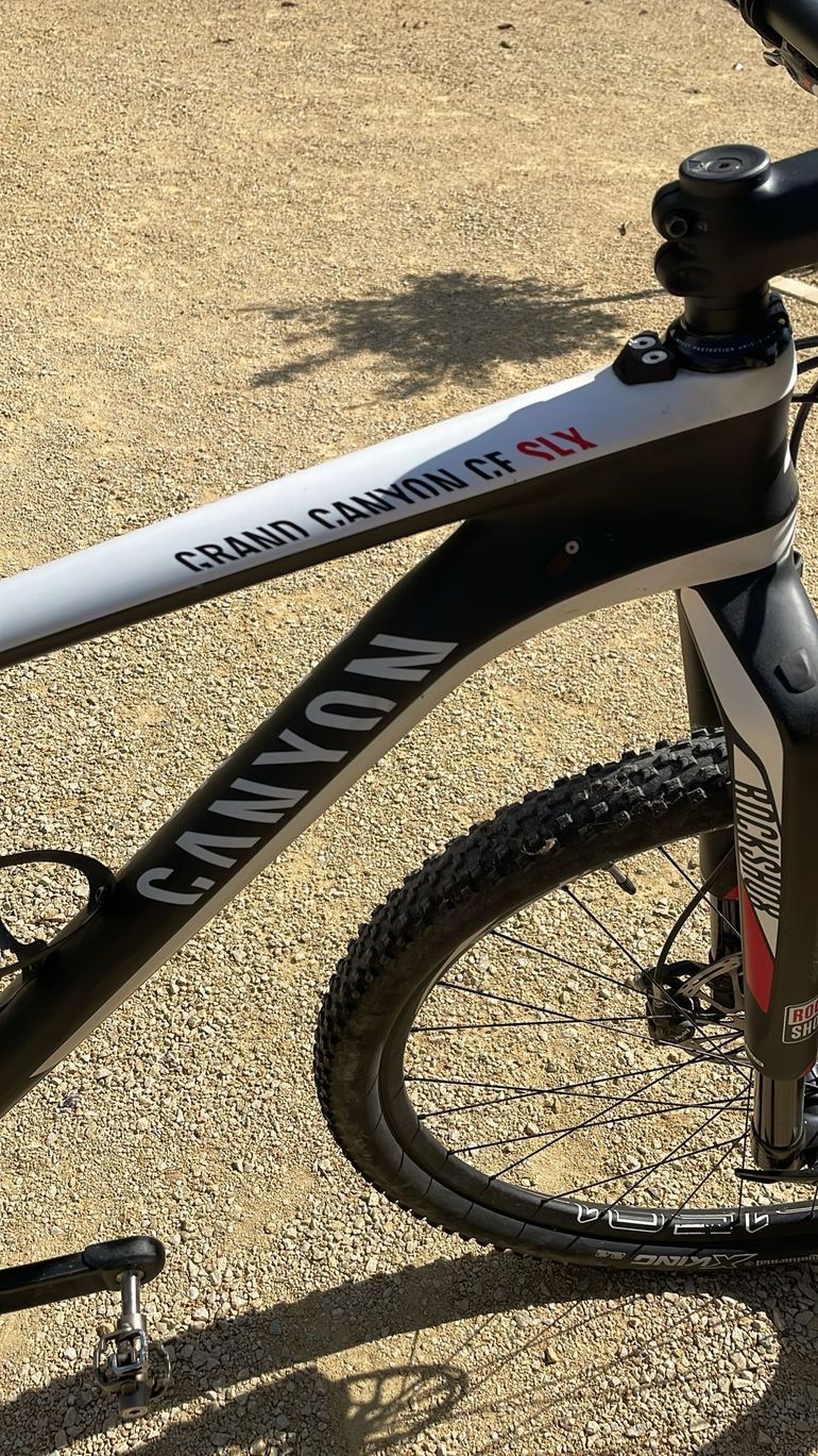Used Canyon Grand Canyon CF SL 2016 Mountainbike, Black — image 2 of 7