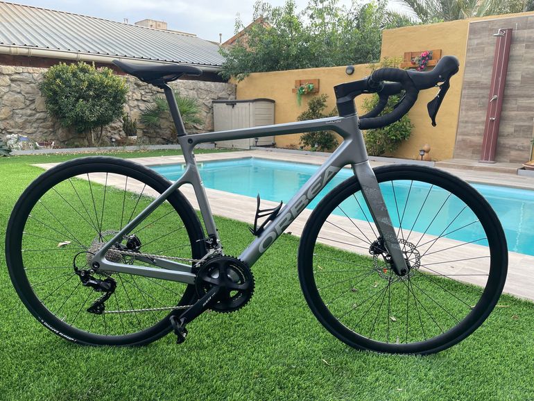 Used Orbea ORCA M30 2023 2023 Road & Gravel, Light Gray — image 1 of 3