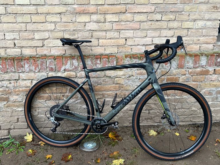 Used Specialized Diverge Comp Carbon 2022 2022 Road & Gravel, Green — image 1 of 21
