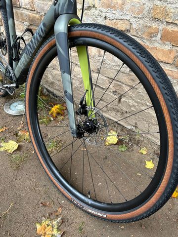 Used Specialized Diverge Comp Carbon 2022 2022 Road & Gravel, Green — image 4 of 21