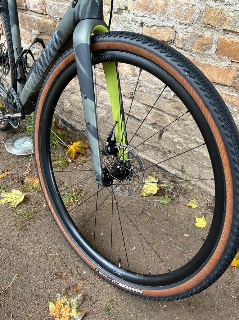 Used Specialized Diverge Comp Carbon 2022 2022 Road & Gravel, Green — image 4 of 21