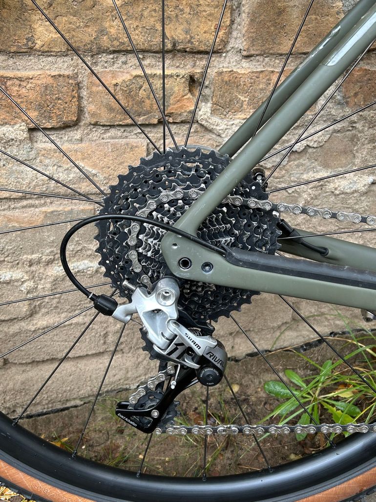Used Specialized Diverge Comp Carbon 2022 2022 Road & Gravel, Green — image 7 of 21