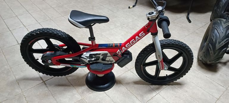 Used GASGAS Elettrica 2023 Mountainbike, Red — image 4 of 13