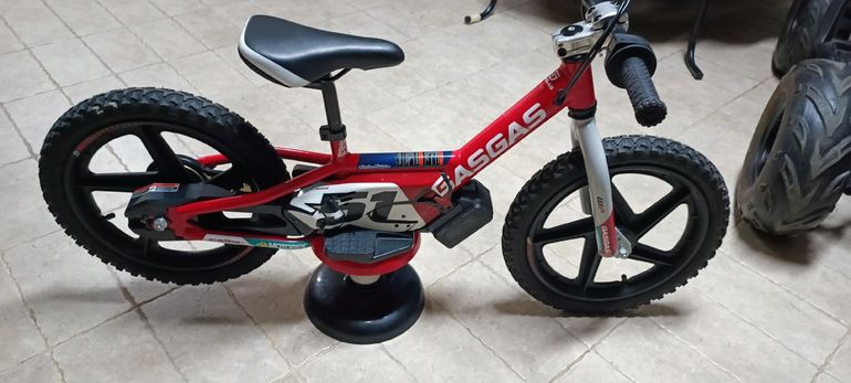 Used GASGAS Elettrica 2023 Mountainbike, Red — image 9 of 13