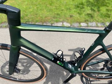 Used Scott Addict RC 15 2022 2022 Road & Gravel, Green — image 2 of 7