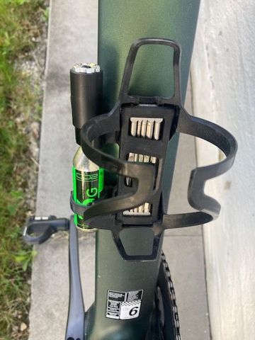Used Scott Addict RC 15 2022 2022 Road & Gravel, Green — image 5 of 7