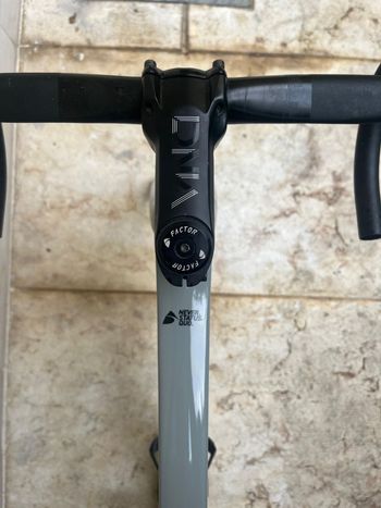 Used Factor O2 - SRAM Force 2023 Frameset 2023 Road & Gravel, Light Gray — image 4 of 5