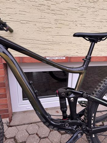 Used Giant Reign 2 2023 2023 Mountainbike, Black, 29 — image 3 of 6