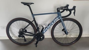 Used Focus Izalco Shimano 105 Di2 2022 Road & Gravel