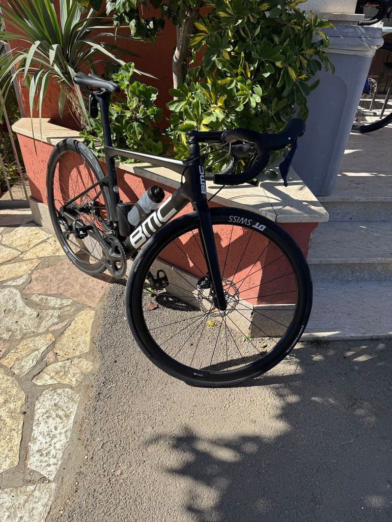 Used BMC Teammachine Shimano 105 2024 Road & Gravel, Black — image 9 of 10