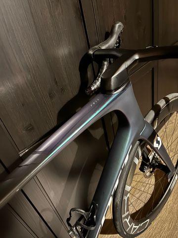 Used Scott Foil 30 2021 2021 Road & Gravel, Green — image 2 of 6