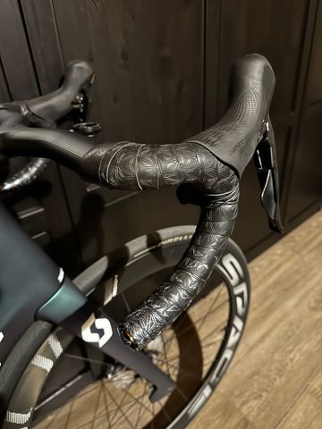 Used Scott Foil 30 2021 2021 Road & Gravel, Green — image 6 of 6