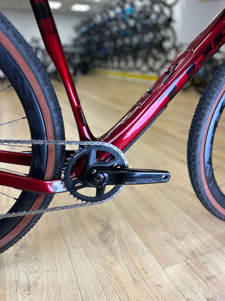 Used Trek Checkpoint SL 6 eTap 2023 2023 Road & Gravel, Red — image 10 of 24