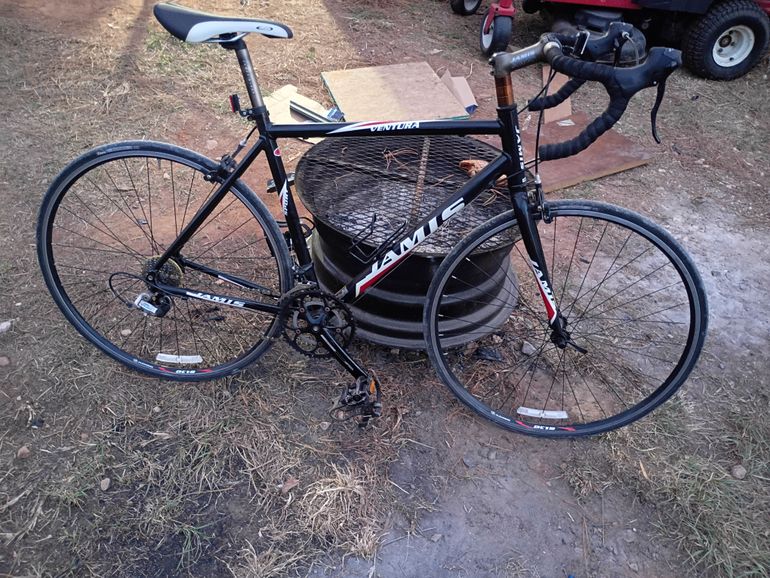 Used Jamis VENTURA A2 2022 2022 Road & Gravel, Light Gray — image 3 of 6