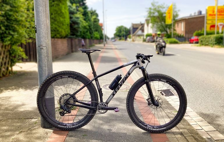 Used Stevens Sonora SRAM GX Eagle 2022 Mountainbike, Light Gray — image 1 of 10