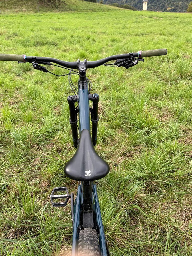 Used Santa Cruz Nomad C S 2018 2018 Mountainbike, Blue, 27.5 — image 3 of 7