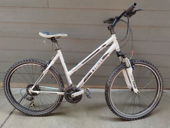 Used Trek 820 2008 2008 Mountainbike, White — image 1 of 11