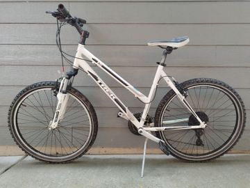 Used Trek 820 2008 2008 Mountainbike, White — image 2 of 11