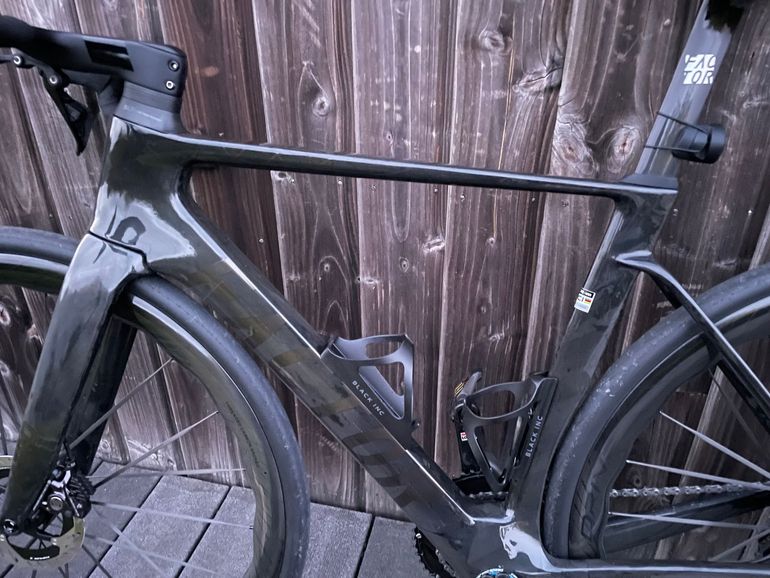 Used Factor Ostro Vam V2 Tint 2024 Road & Gravel, Black — image 2 of 5