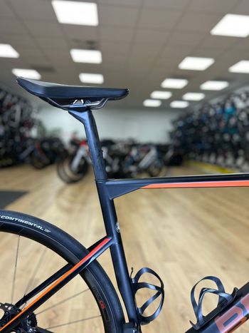 Used BMC Roadmachine 01 THREE 2018 2018 Road & Gravel, Black — image 7 of 24