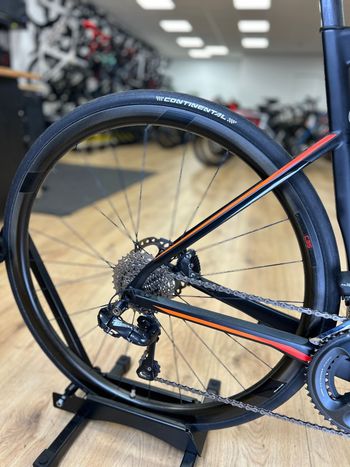 Used BMC Roadmachine 01 THREE 2018 2018 Road & Gravel, Black — image 8 of 24